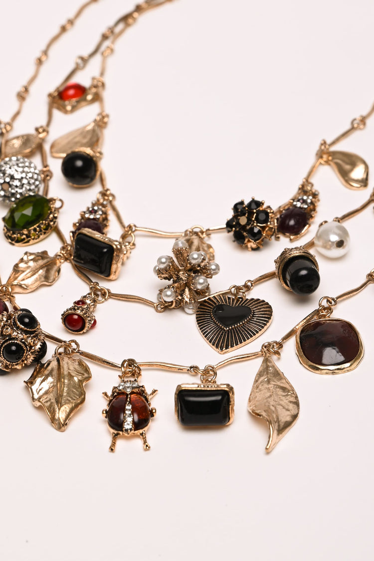 Collana a tre fili con pendenti mix