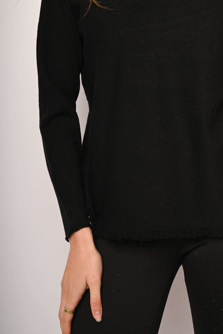 Pull con orlo a frange