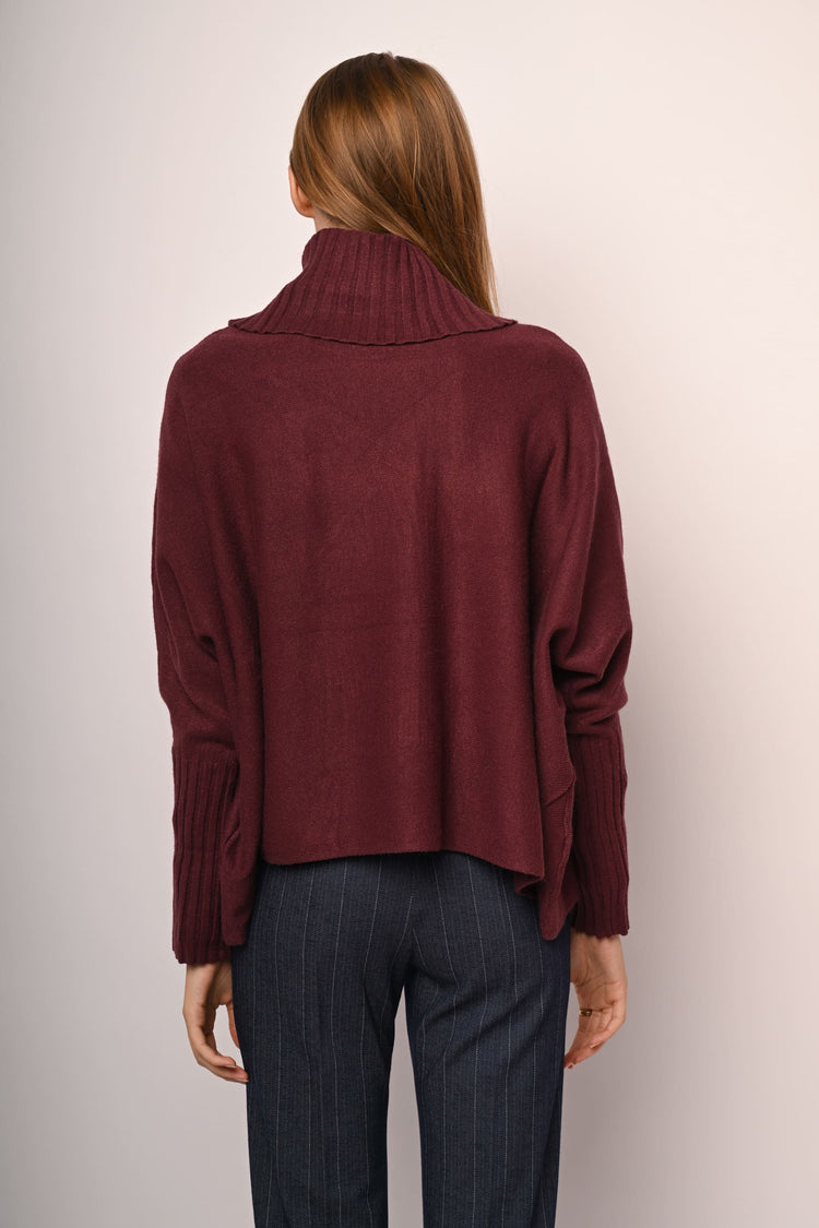 Dolcevita oversize con maniche a pipistrello