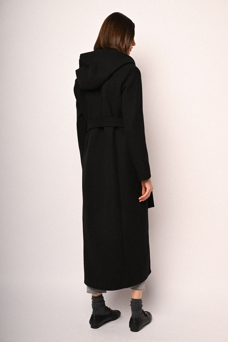 Cappotto lungo con cappuccio e cintura