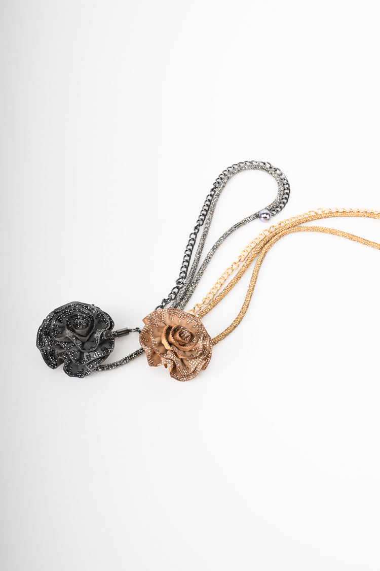 Collana con rosa