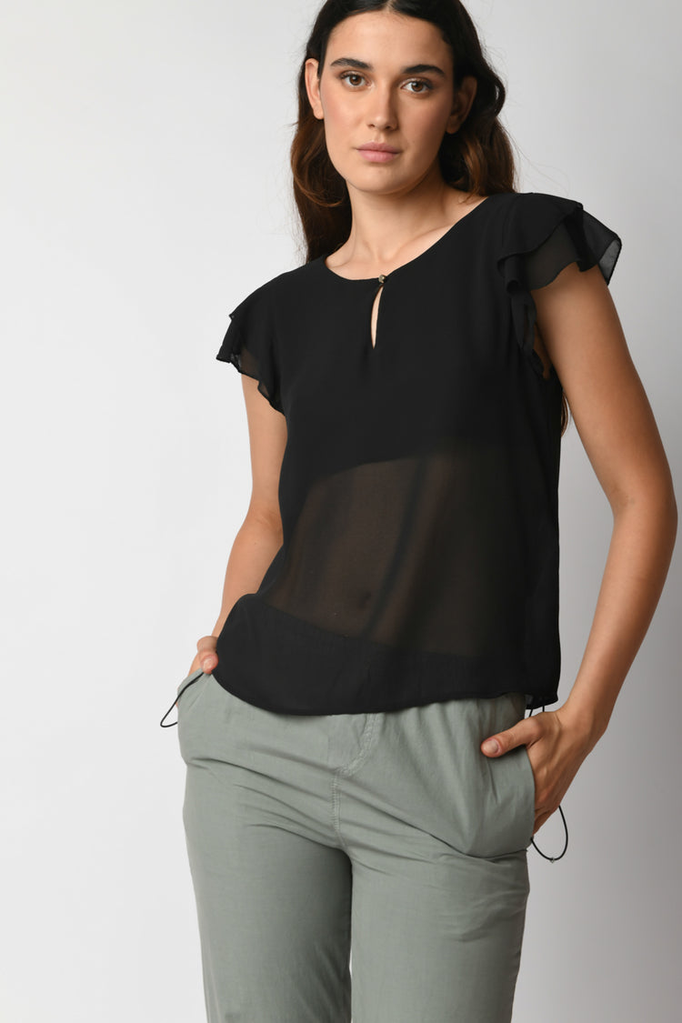 Top con volants alle maniche