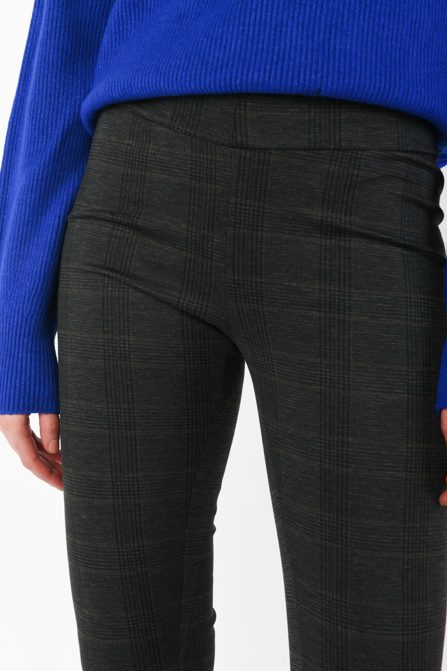 LI80892931FAMO-24_4_4