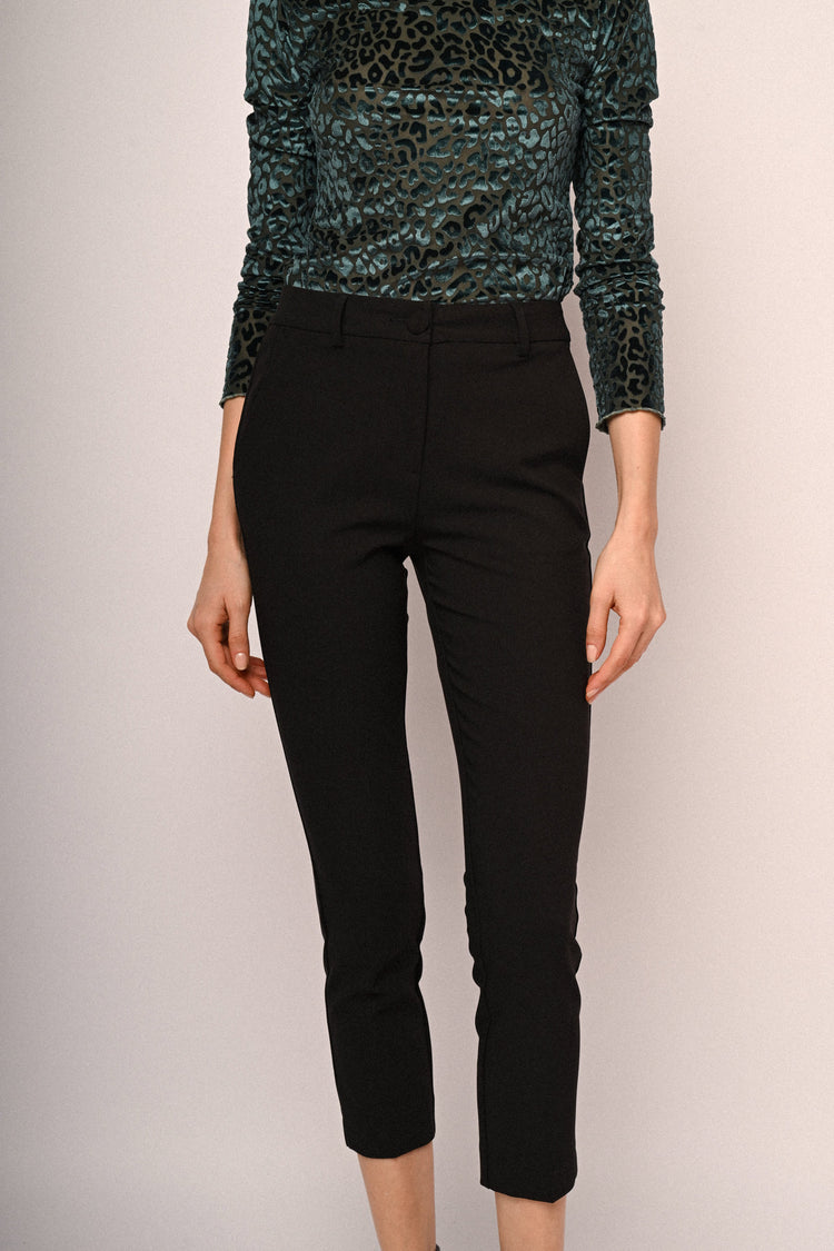 Pantaloni basic slim-fit