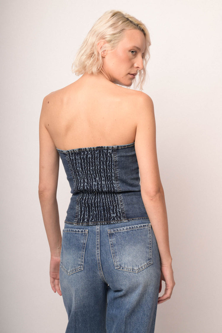 Top denim con strass