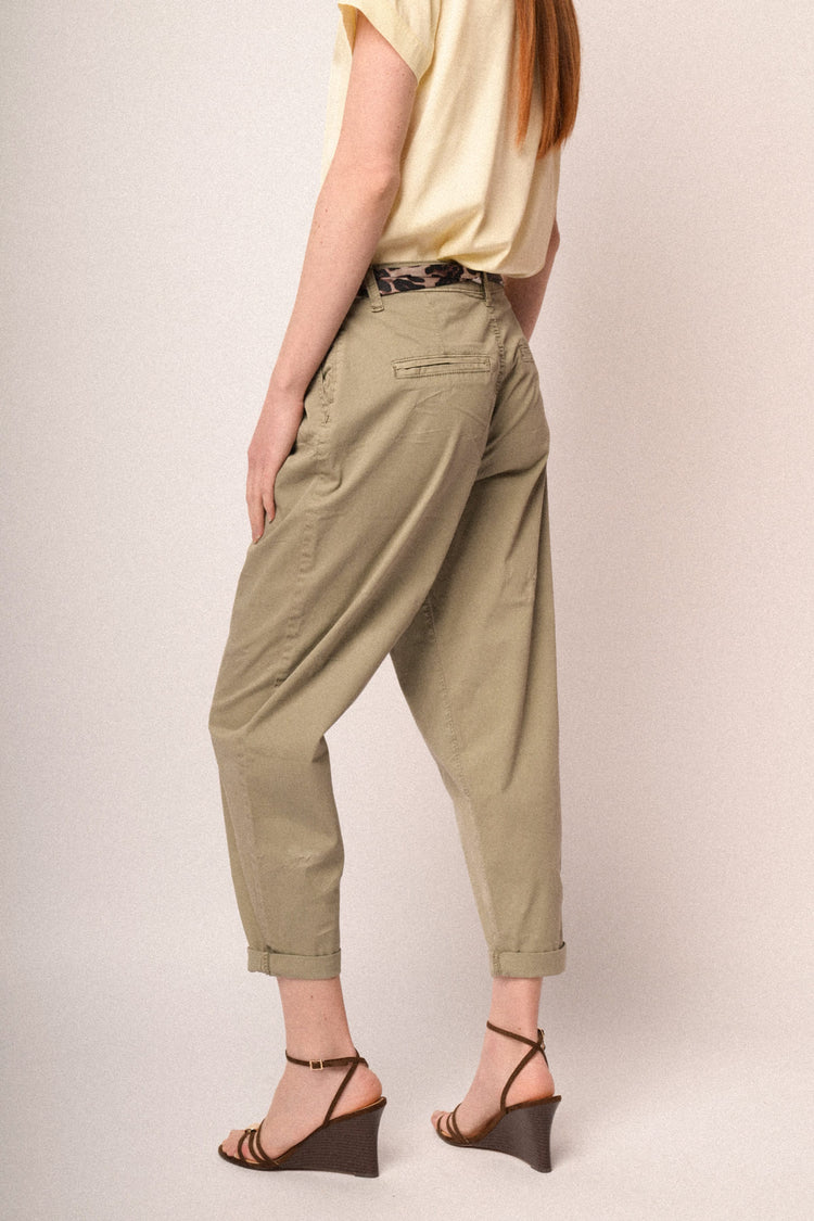 Pantaloni baggy in cotone verde oliva con cintura-foulard