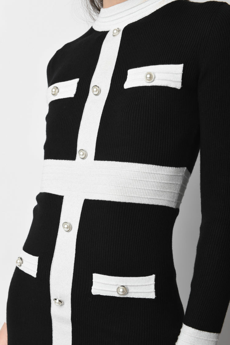 Mini abito in maglia con bottoni