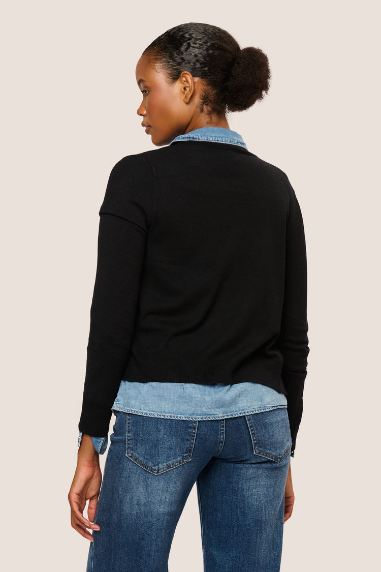 Cardigan con bottoni dorati