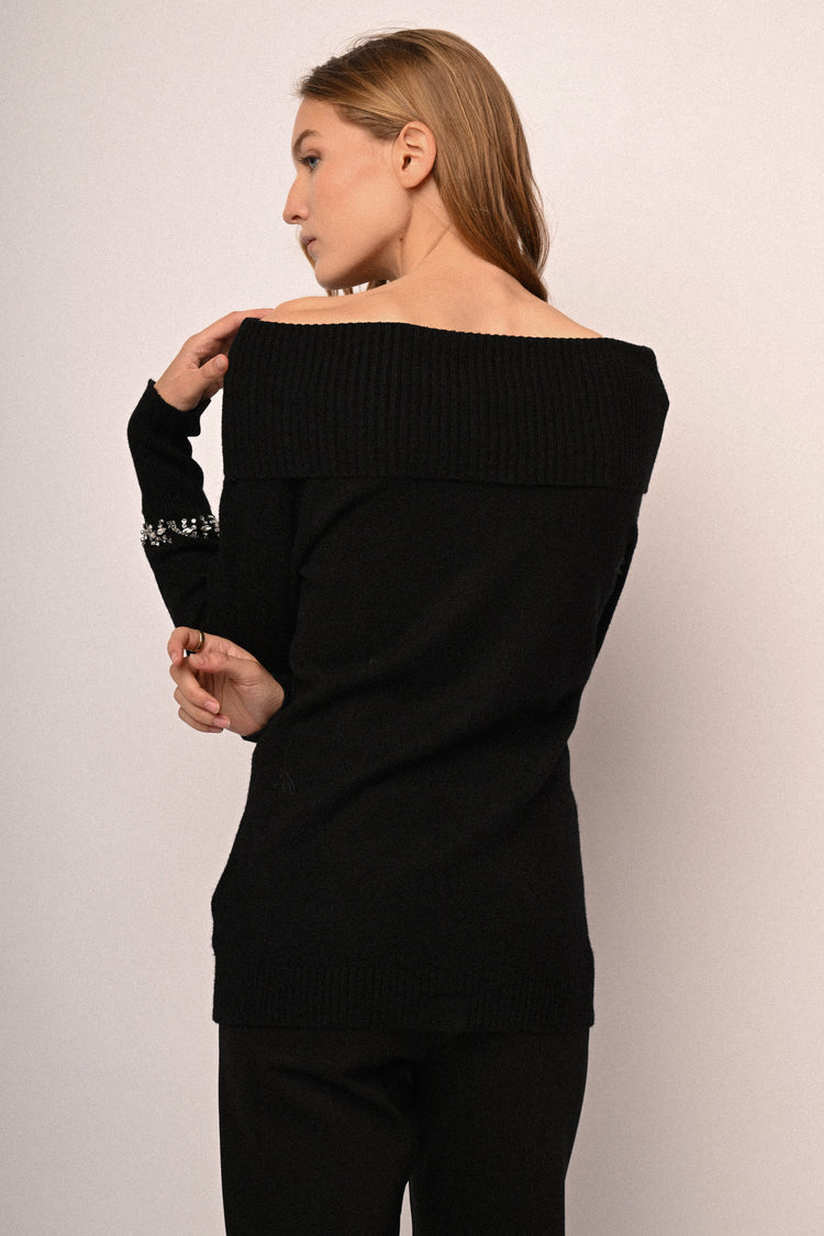 Pull con spalle scoperte e strass
