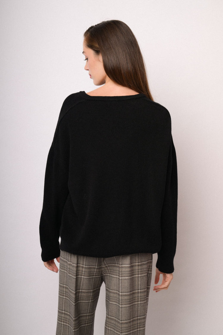 Maglia over con scollo a V nera