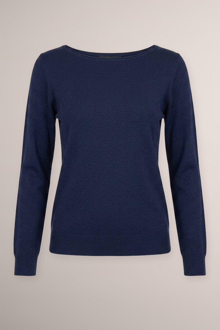 Pull in maglia blu con scollo a barchetta