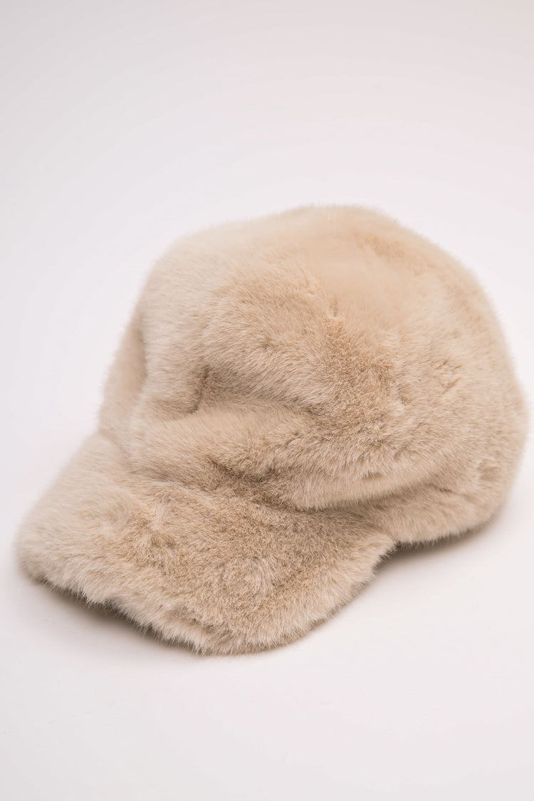 Cappello da baseball in faux fur