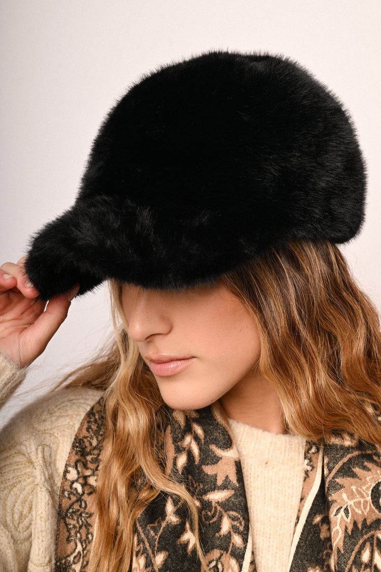 Cappello da baseball in faux fur