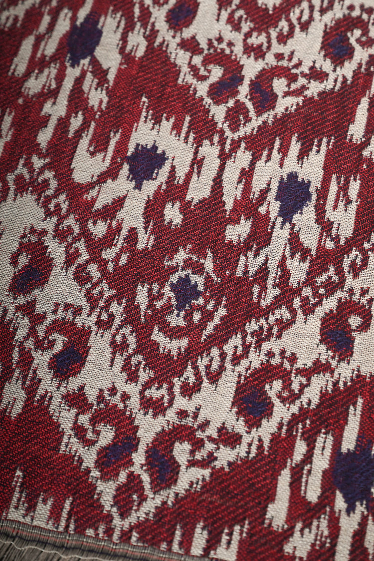 Sciarpa in jacquard a motivo etnico