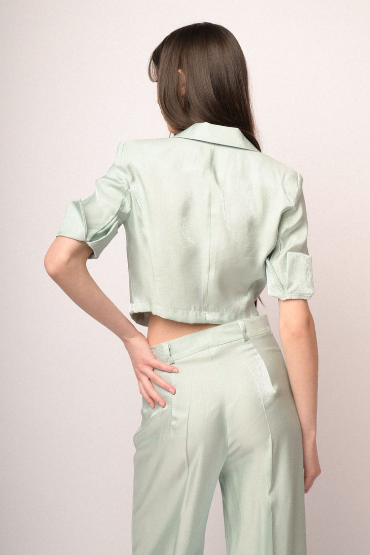Blazer crop in raso verde acqua con laccetti