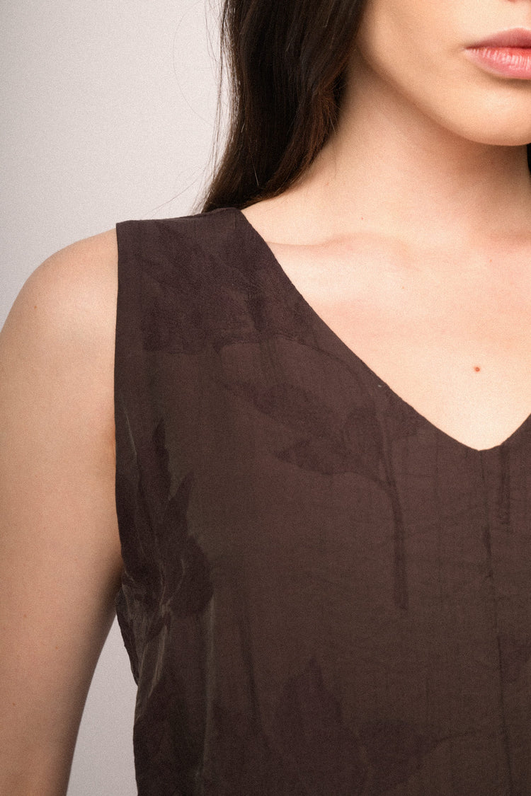 Tuta in jacquard foliage cioccolato con cintura