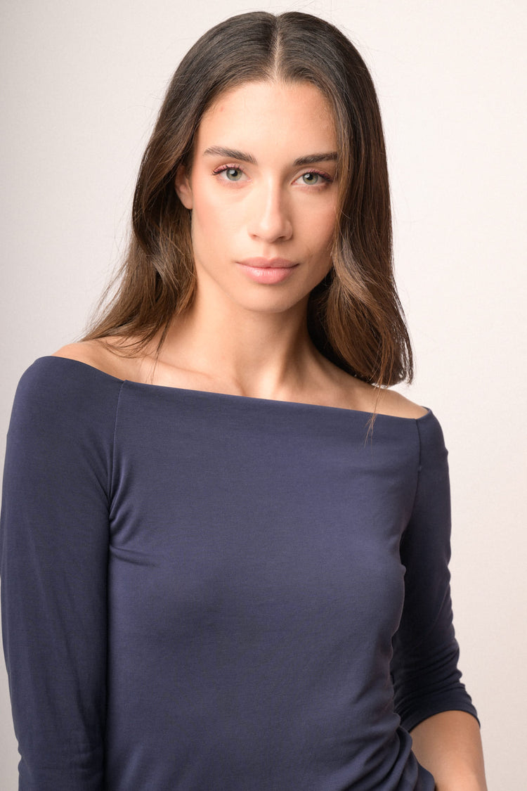 Maglia con scollo shiffer