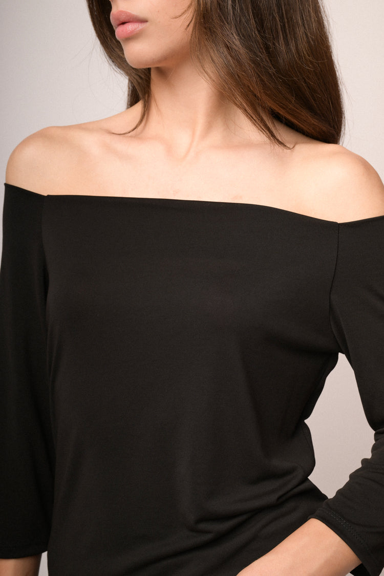 Maglia con scollo shiffer
