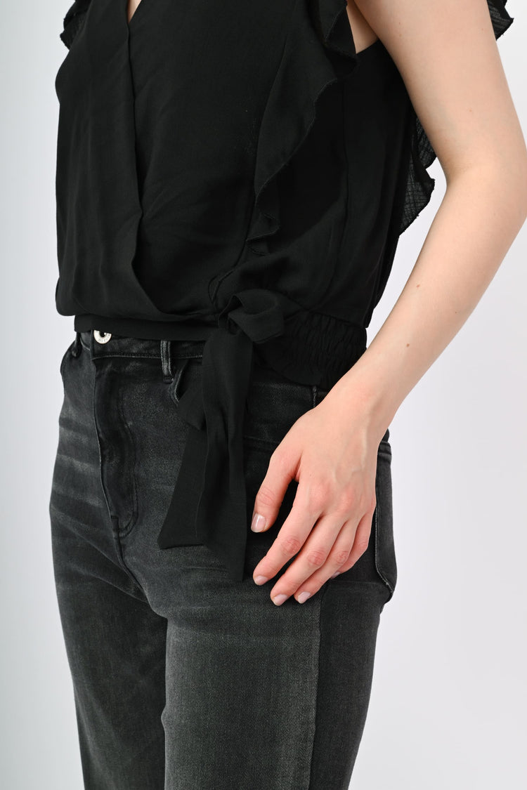 Top in viscosa con fiocco e rouches