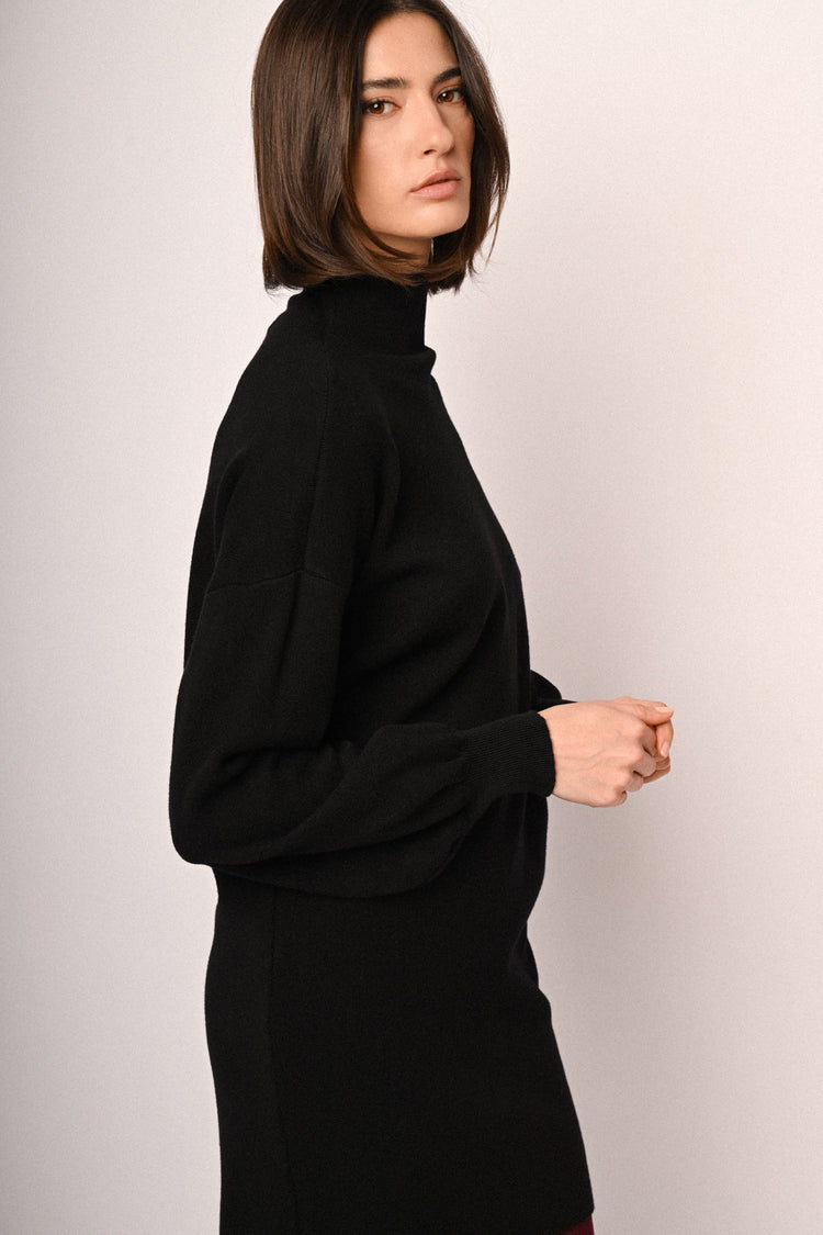 Mini abito in maglia con maniche lunghe