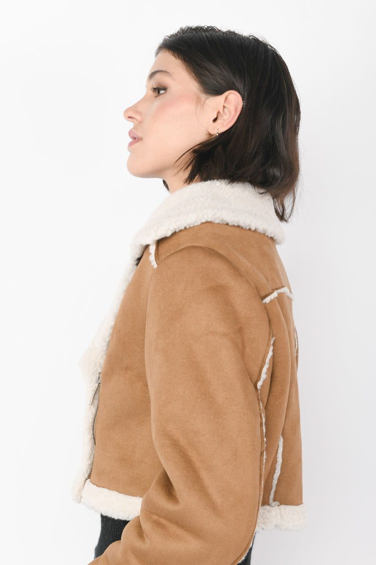 Giacca crop in faux suede e shearling