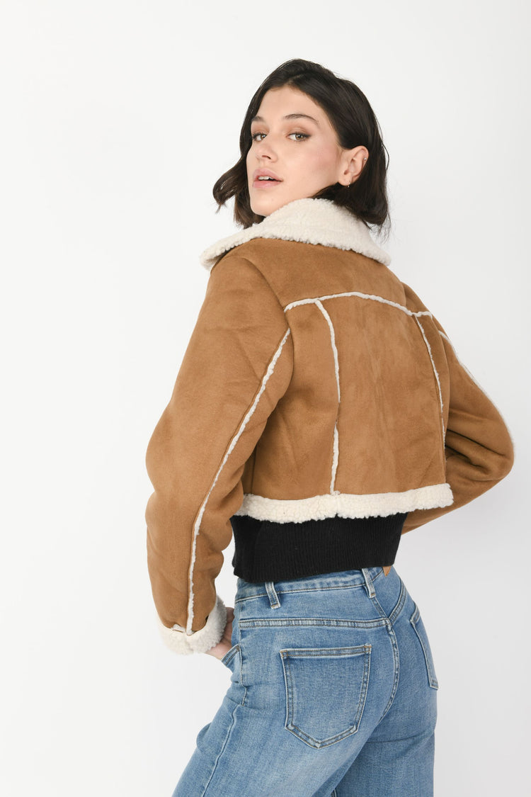 Giacca crop in faux suede e shearling