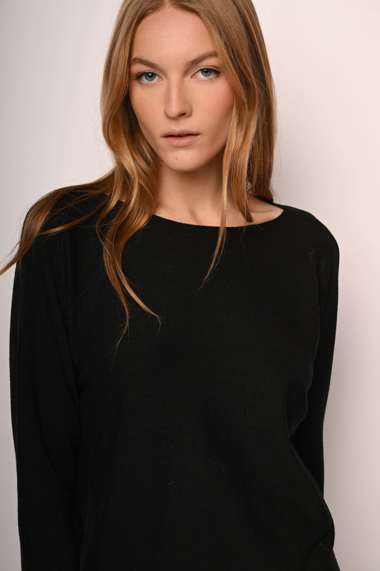 Pull con orlo a frange