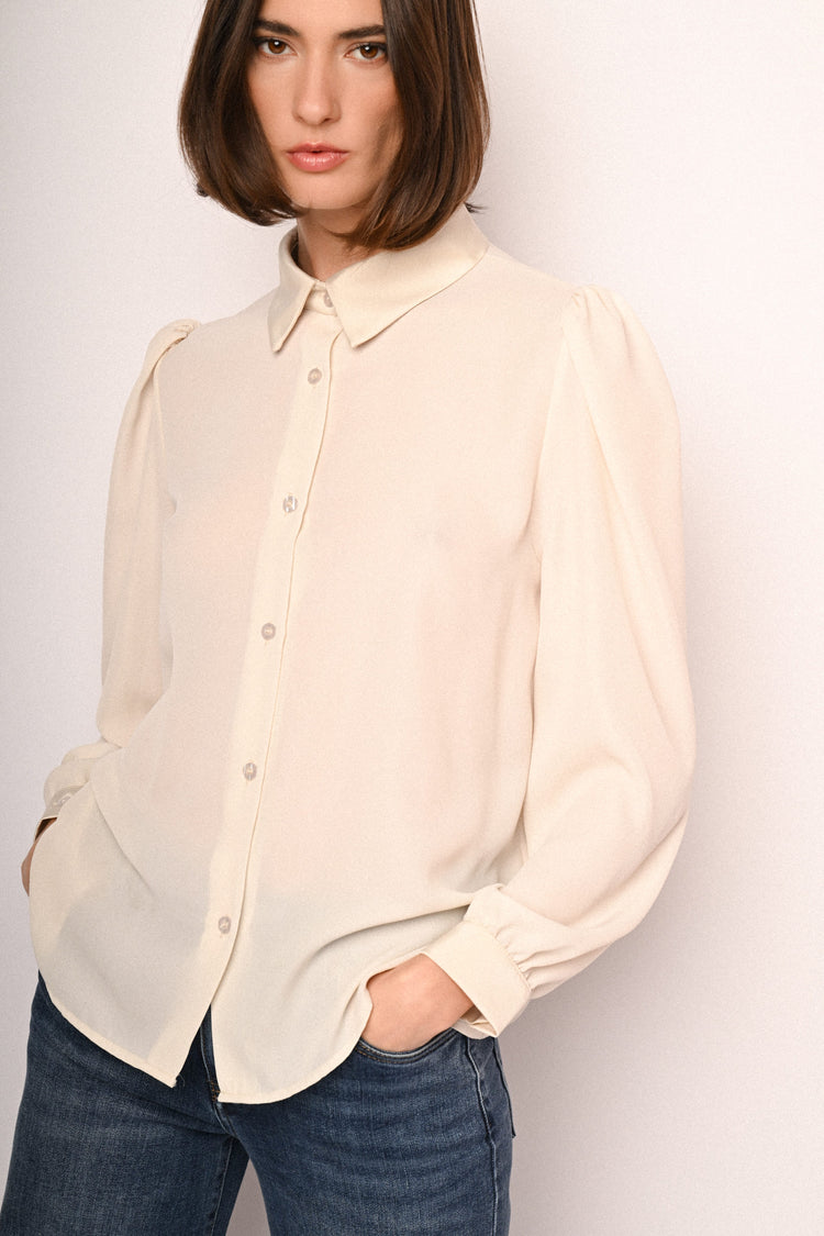 Camicia con colletto in raso