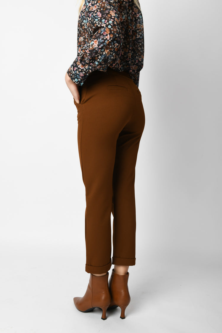 Pantaloni slim-fit con risvolto