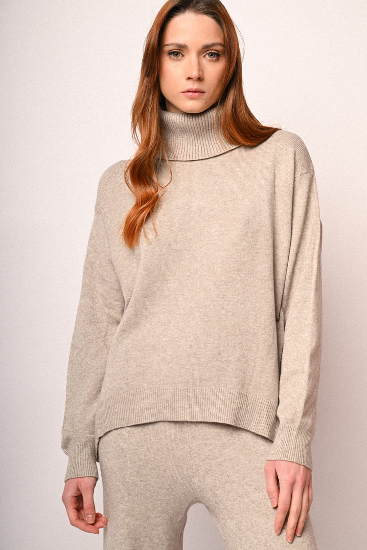 Maglia basic collo alto