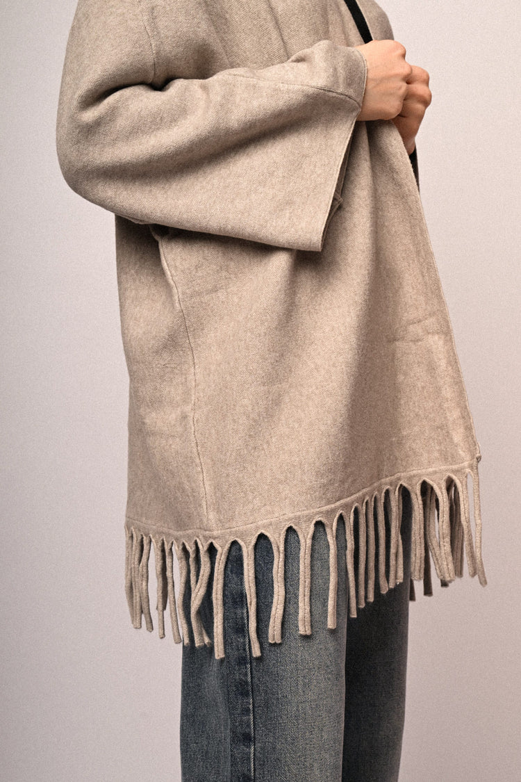 Kimono in maglia con frange