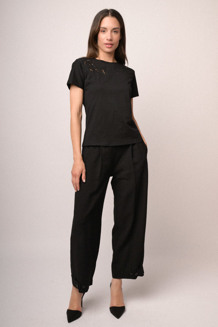 Maglia con ricamo fiori