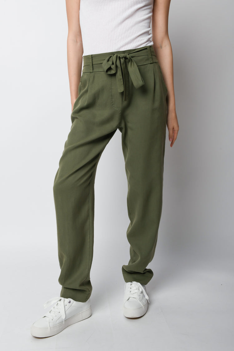 Pantaloni baggy con cintura