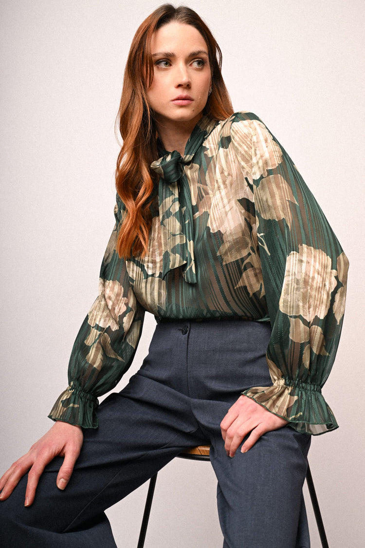 Blusa con fiocco e stampa floreale