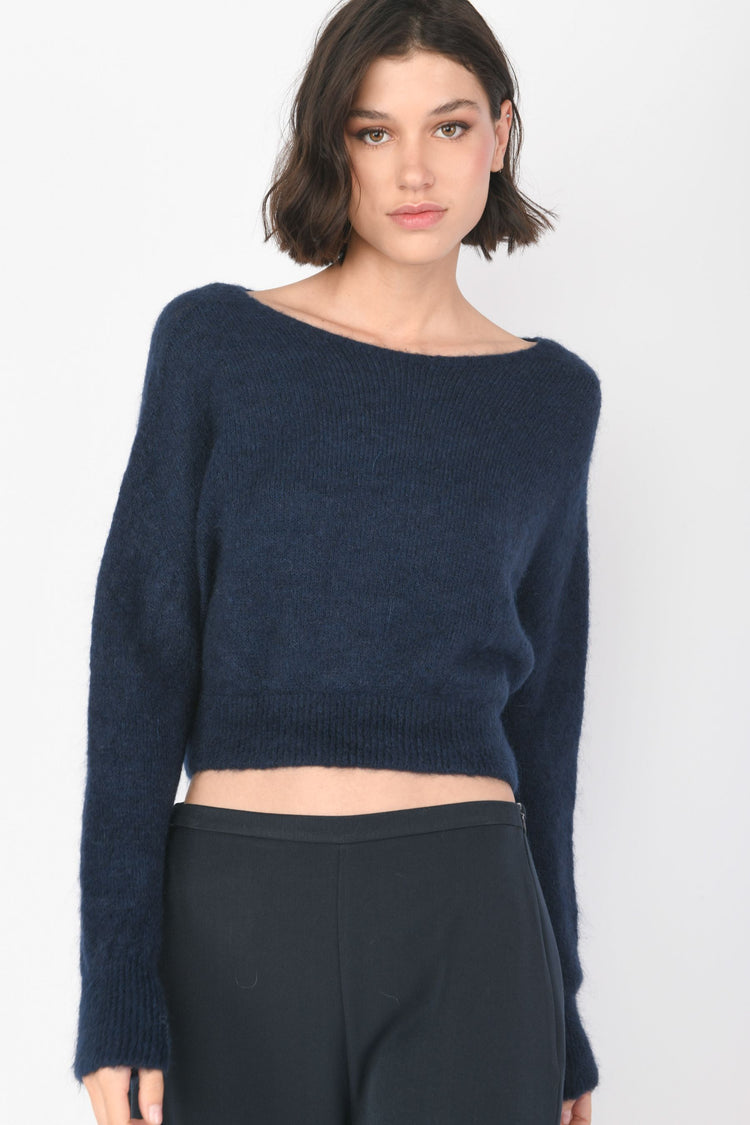 Pull con scollo a barchetta