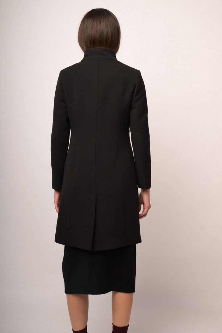 Cappotto crepe bottone gioiello