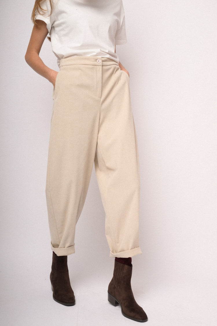 Pantaloni balloon beige in velluto a coste