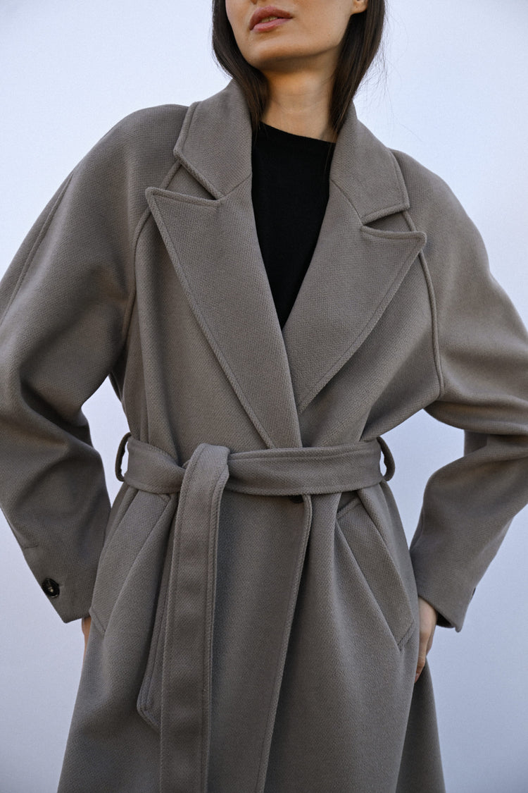 Cappotto lungo doppiopetto con cintura