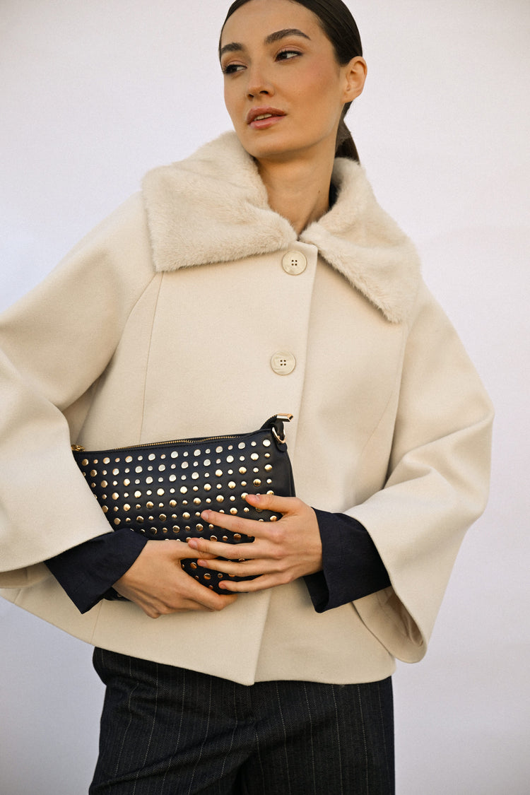 Cappotto corto con colletto in faux fur