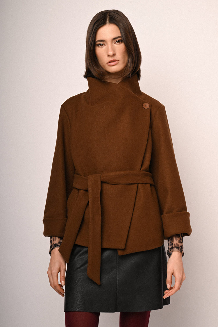 Cappotto corto con cintura
