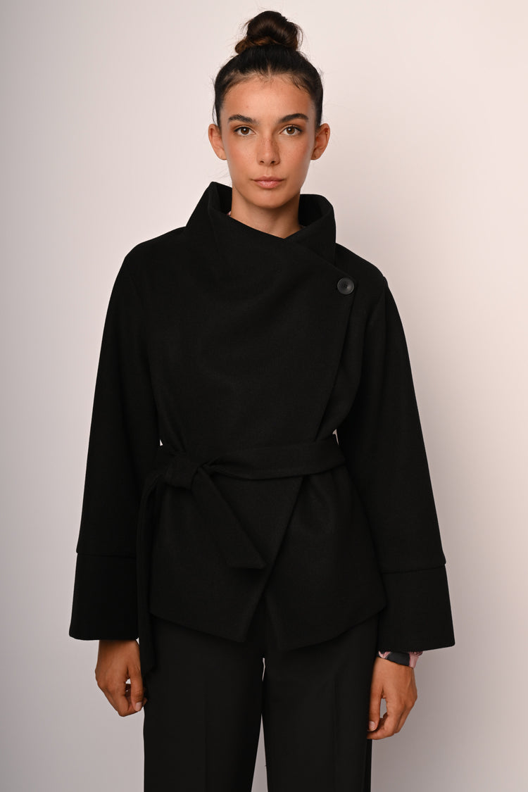 Cappotto corto con cintura