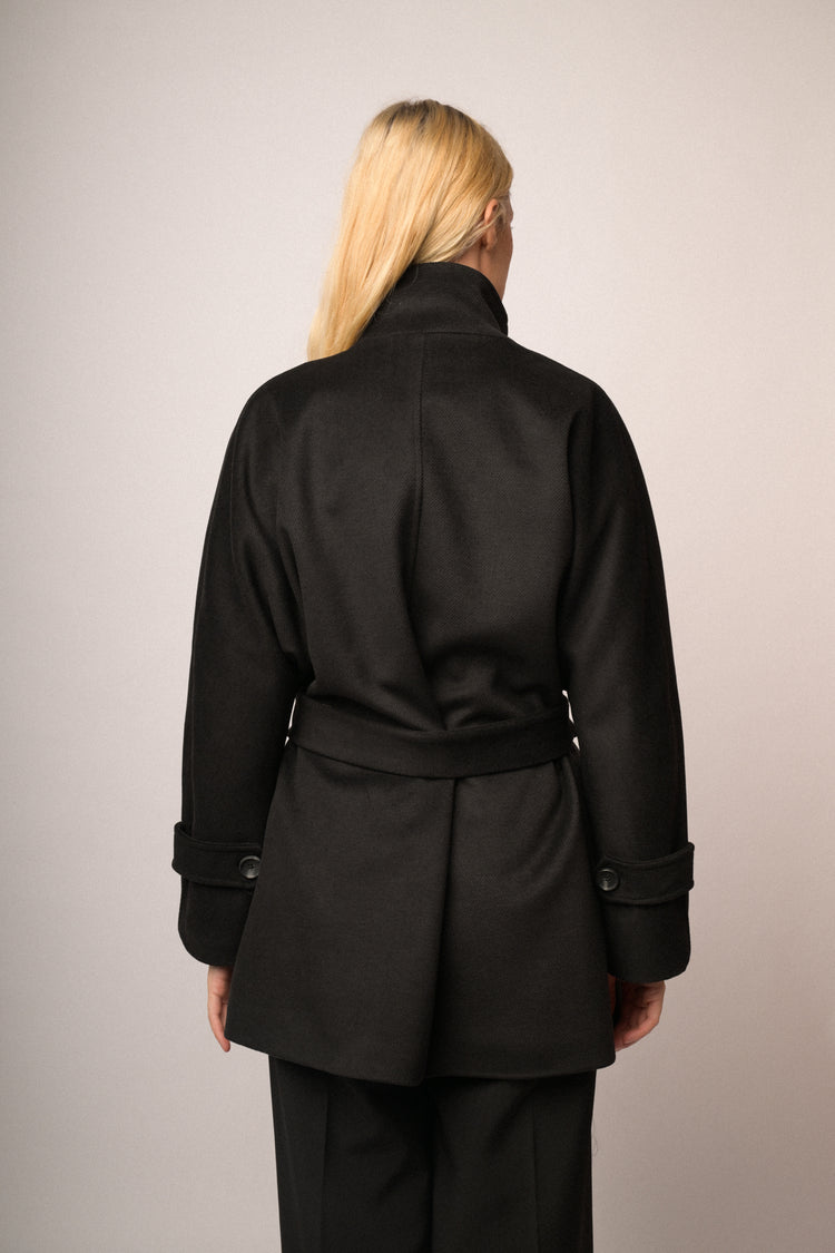 Cappotto collo coreano e cintura