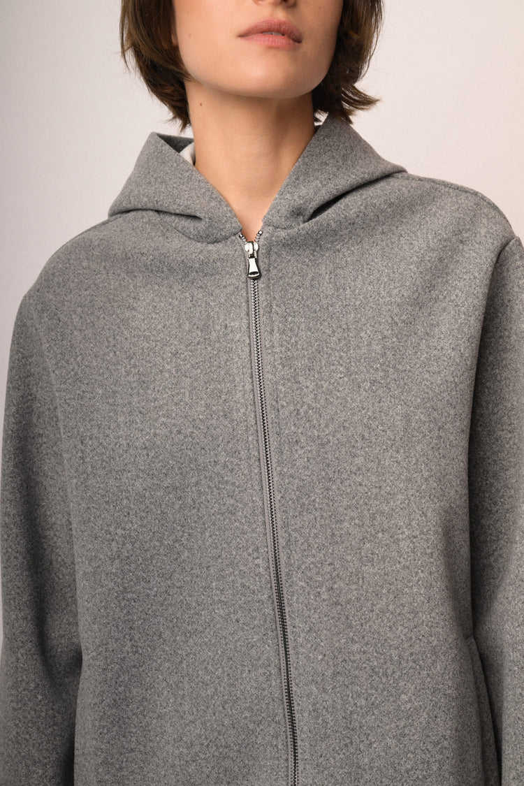 Cappotto corto con zip e cappuccio