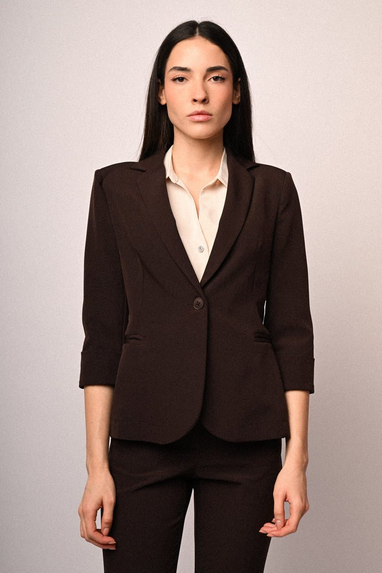 Blazer monopetto cioccolato con maniche crop
