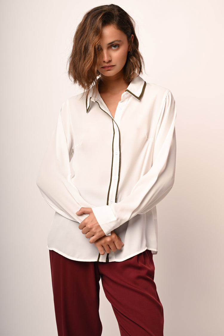 Camicia con profili a contrasto