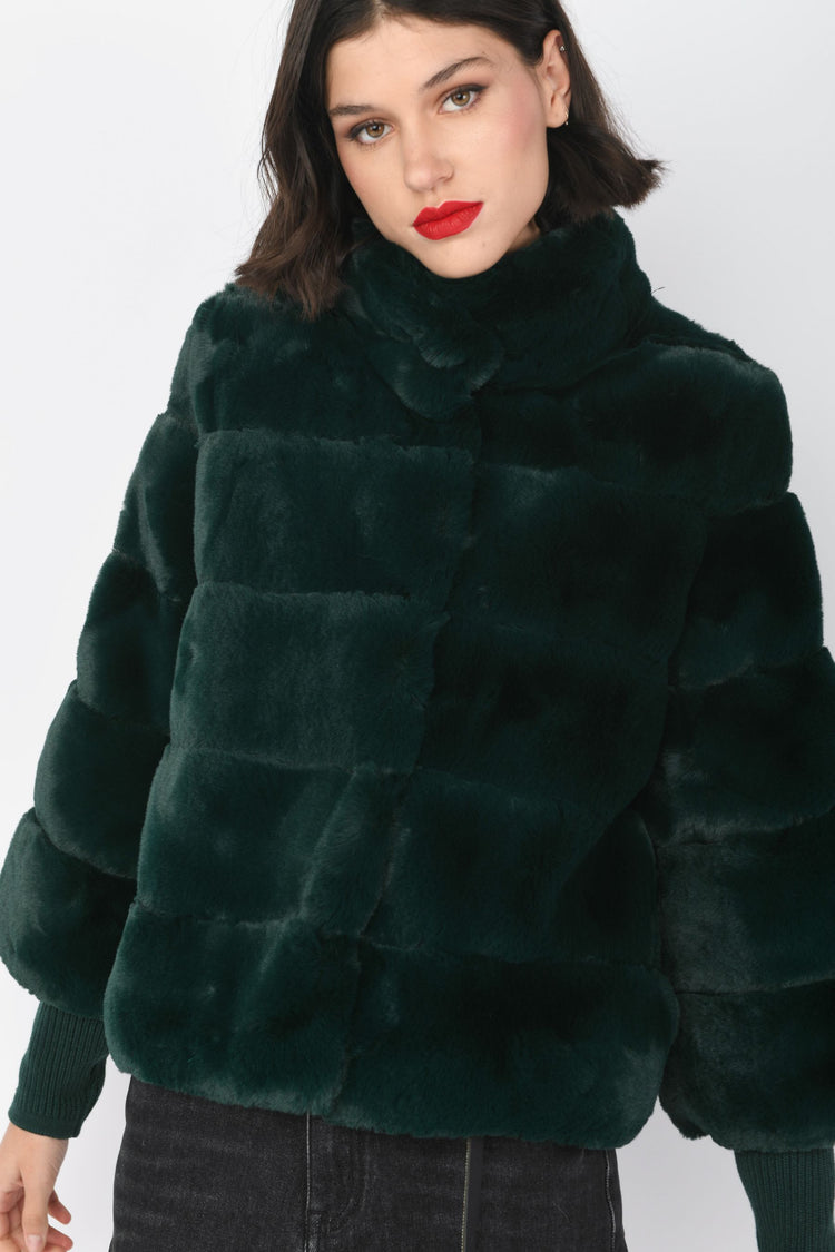 Giacca corta in faux fur