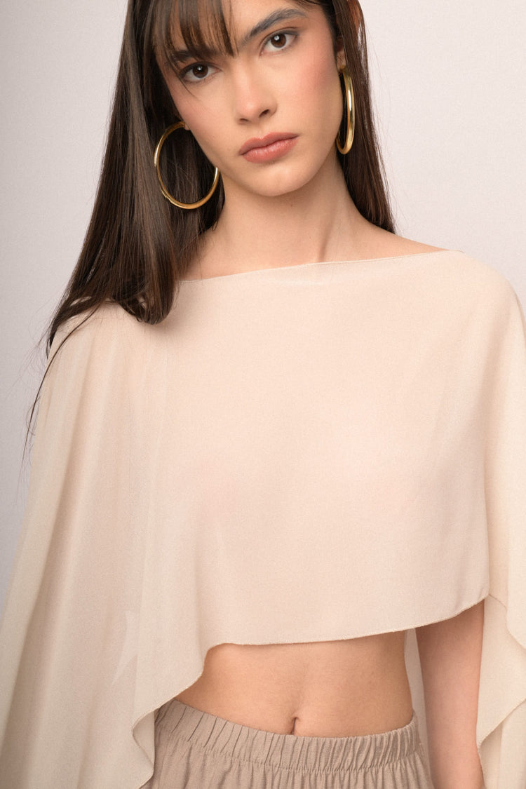 Coprispalle fluente in tulle beige