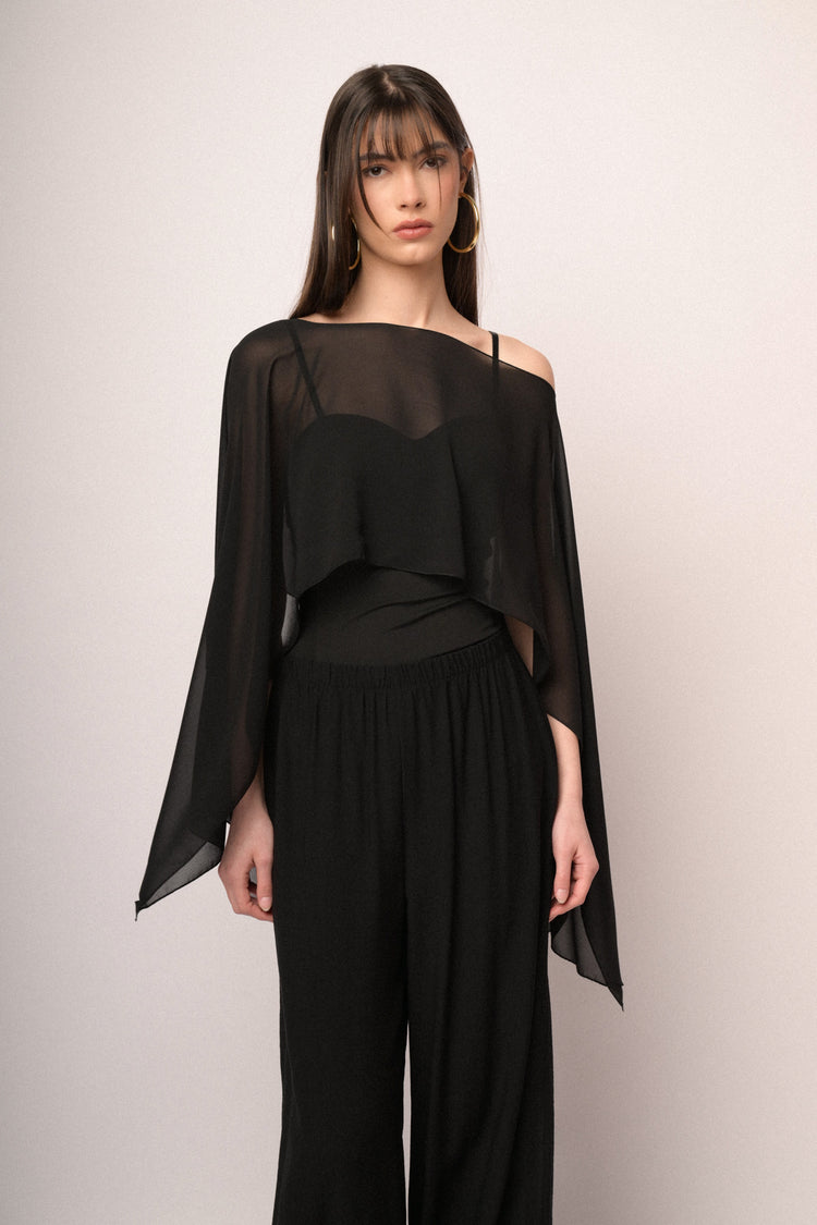 Coprispalle fluente in tulle nero
