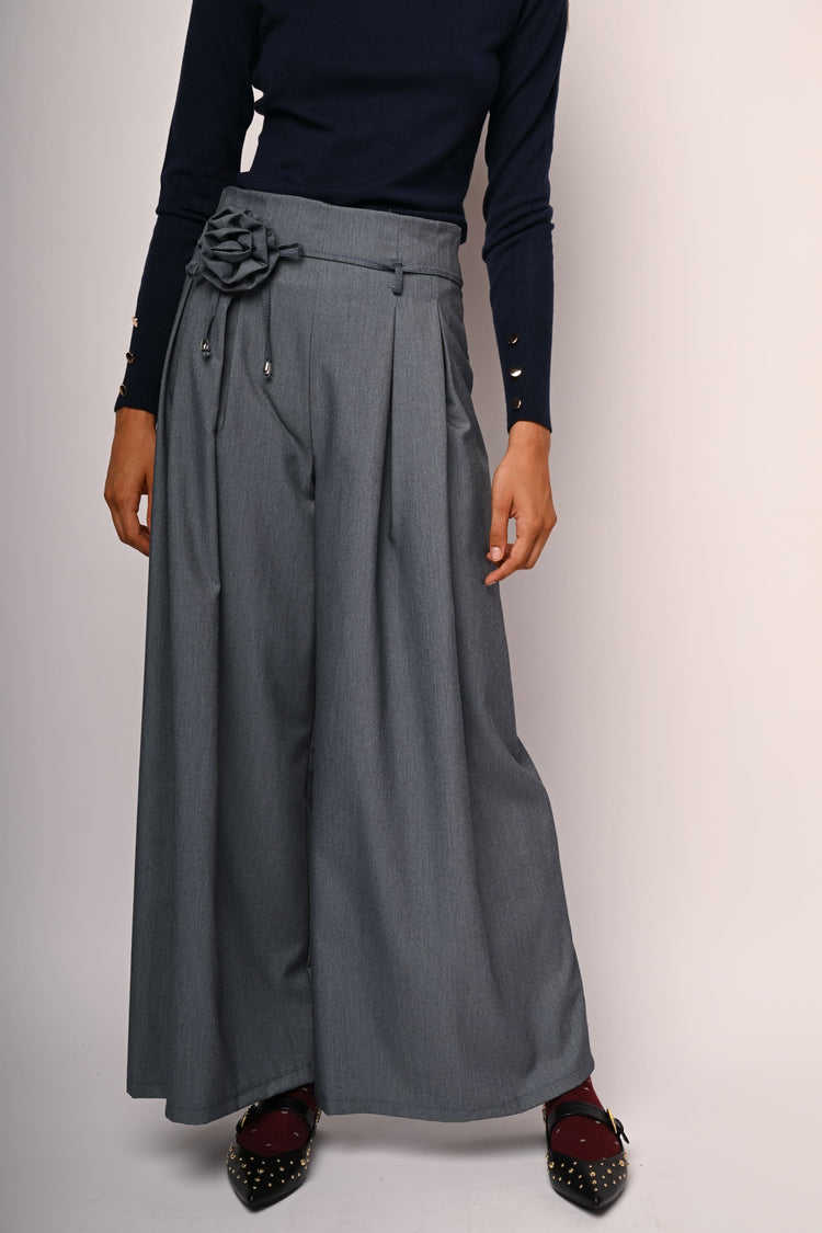 Pantaloni palazzo con fiore 3D