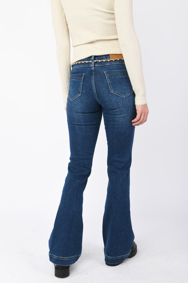 Jeans con cintura gioiello